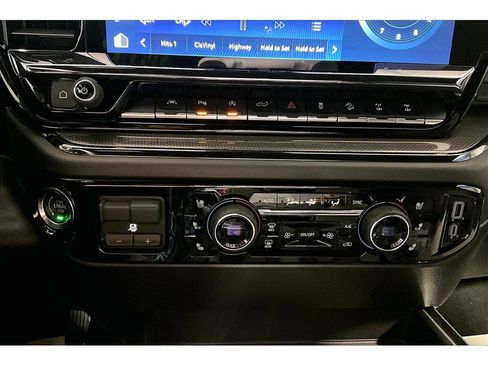 Used 2026 Chevrolet Silverado 1500 ZR2 image 32