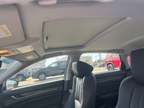 Certified 2019 Honda Accord Touring image 24