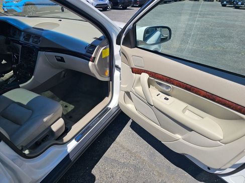 Used 2004 Volvo S80 2.5T image 10
