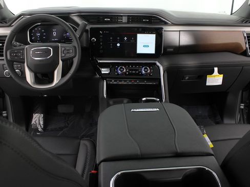 New 2026 GMC Sierra 2500 Denali w/ Denali Reserve Package AWD/4WD image 13