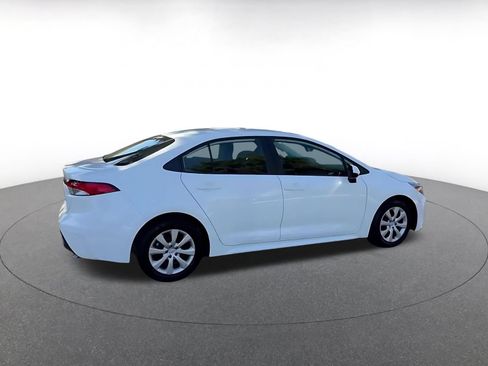 Used 2025 Toyota Corolla LE FWD image 11