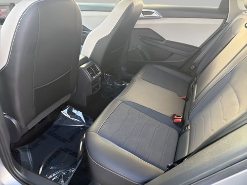 Used 2025 Volkswagen Taos SE image 25