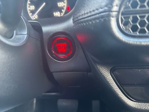 Certified 2024 Honda HR-V LX image 31