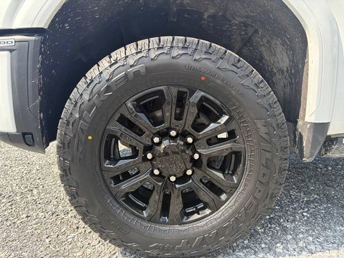 Used 2025 GMC Sierra 2500 Denali Ultimate w/ Snow Plow Prep/Camper Package AWD/4WD image 6