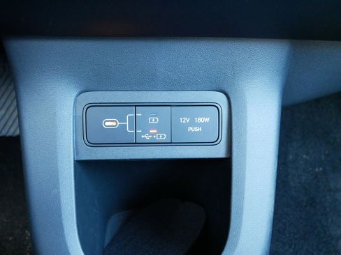 Used 2025 Hyundai Ioniq 5 SE image 33