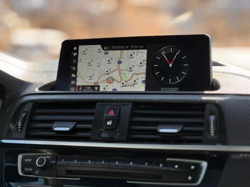 Used 2018 BMW M2 image 20