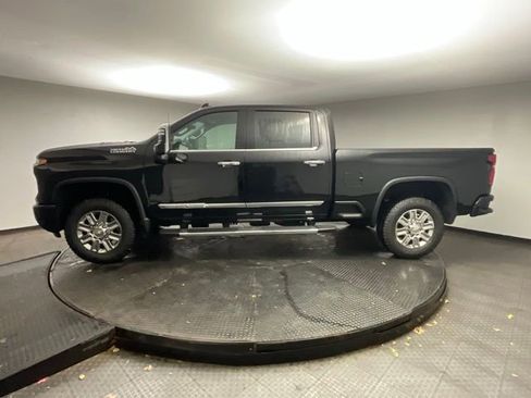 New 2026 Chevrolet Silverado 3500 High Country w/ Technology Package image 4