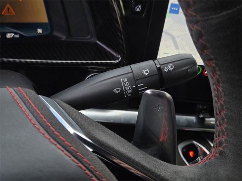 Used 2021 Chevrolet Corvette Stingray Premium Cpe w/ Z51 Performance Package image 40