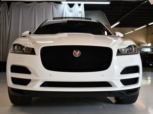 Used 2020 Jaguar F-PACE Premium image 14