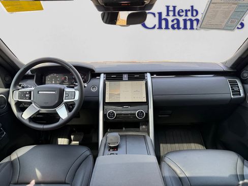Used 2025 Land Rover Discovery S AWD/4WD image 10