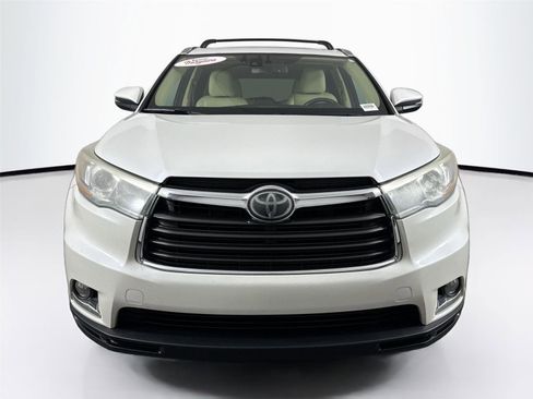 Used 2016 Toyota Highlander Limited image 3
