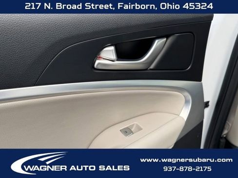 Used 2023 Genesis G70 2.0T image 14
