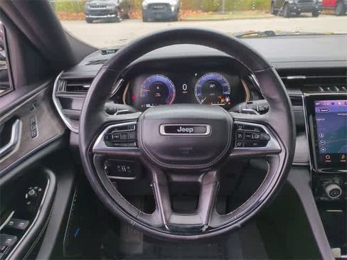 Used 2022 Jeep Grand Cherokee Overland w/ Adv Protech Group III image 24