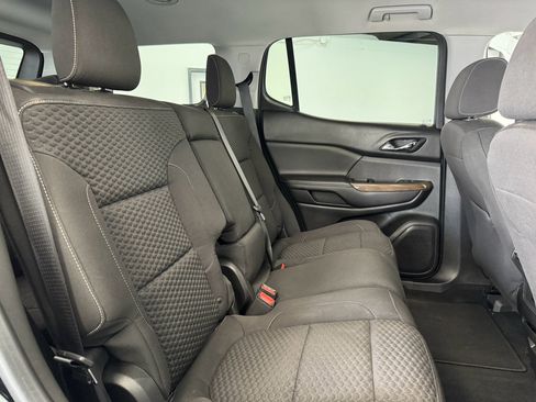 Used 2017 GMC Acadia SLE image 26