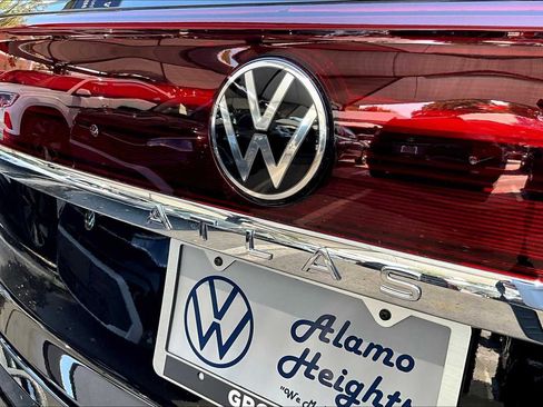 New 2026 Volkswagen Atlas Cross Sport SEL Premium R-Line image 15