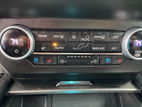 Used 2021 Ford Expedition Max XLT image 15