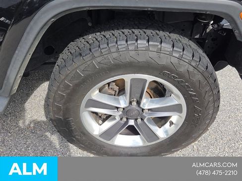 Used 2021 Jeep Wrangler Unlimited Sahara AWD/4WD image 18