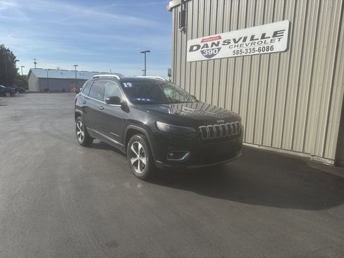 Used 2019 Jeep Cherokee Limited AWD/4WD image 1