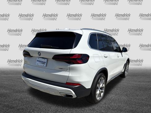 Used 2024 BMW X5 xDrive50e w/ Climate Comfort Package AWD/4WD image 11