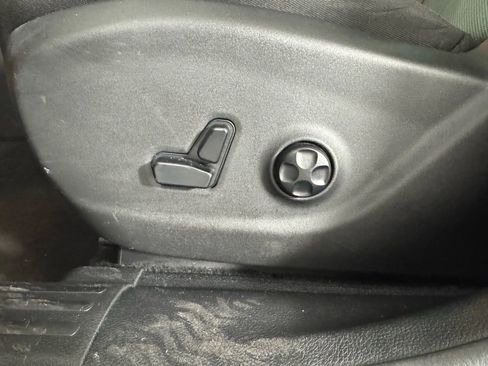 Used 2021 Jeep Cherokee Latitude Lux w/ Sun & Sound Group image 35