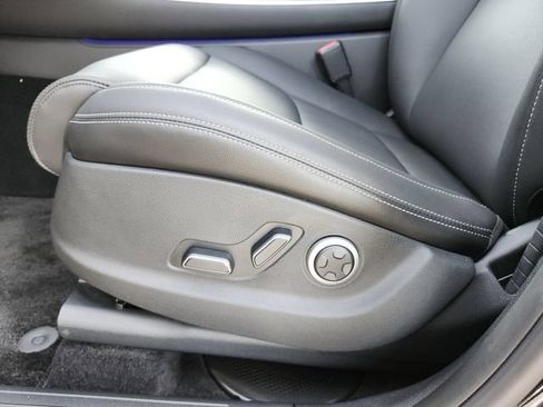 Used 2026 Genesis GV70 2.5T AWD/4WD image 23
