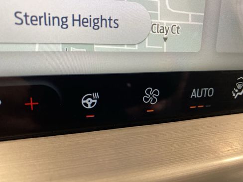 Used 2023 Ford Escape Platinum image 25