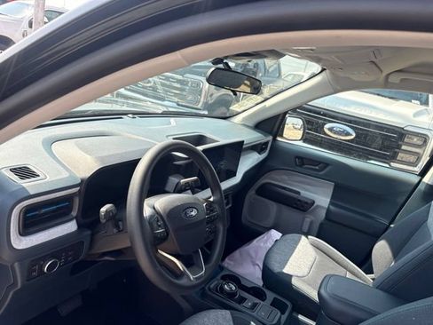 Used 2025 Ford Maverick XLT FWD image 7