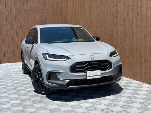 Used 2025 Honda HR-V Sport image 9