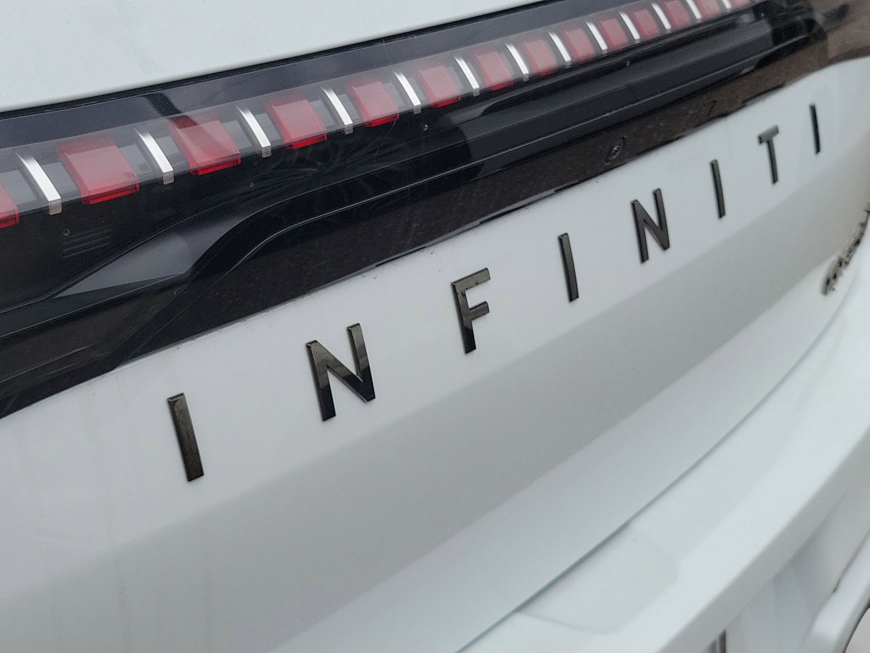 New 2026 INFINITI QX80 4WD image 30