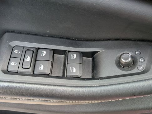 Certified 2023 Jeep Grand Cherokee L Laredo image 13