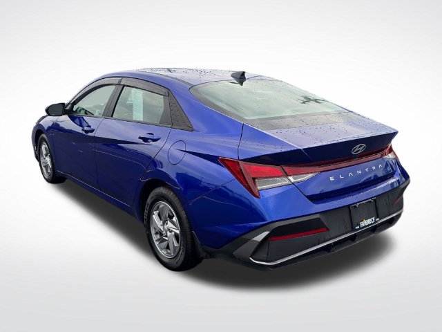 Used 2024 Hyundai Elantra SE FWD image 9