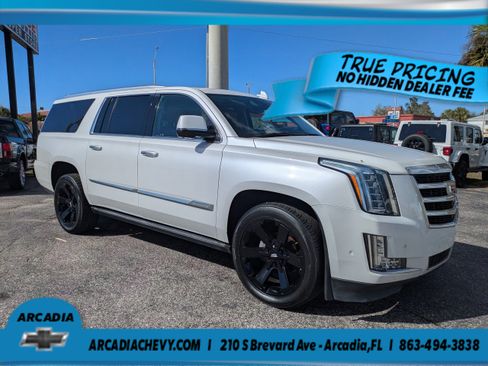 Used 2020 Cadillac Escalade ESV Premium Luxury AWD/4WD image 2