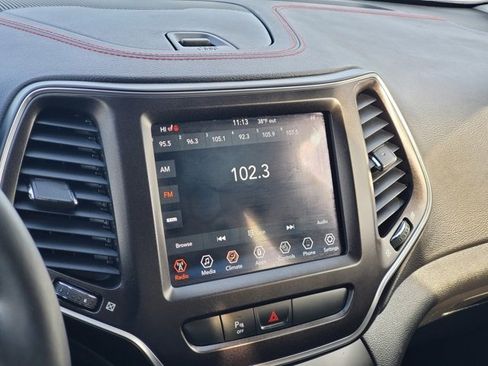 Certified 2020 Jeep Cherokee Trailhawk w/ Cold Weather Group image 18