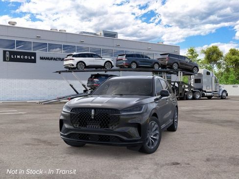 New 2026 Lincoln Aviator AWD image 2