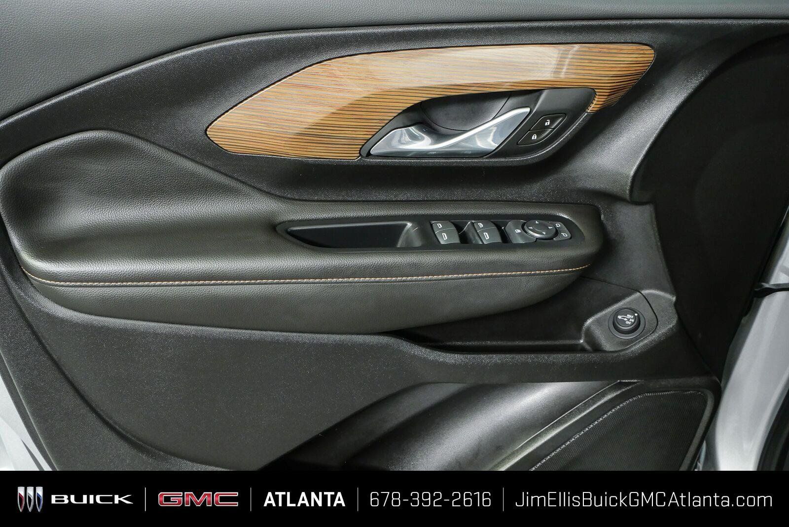 Used 2020 GMC Terrain SLE w/ Driver Convenience Package FWD image 6