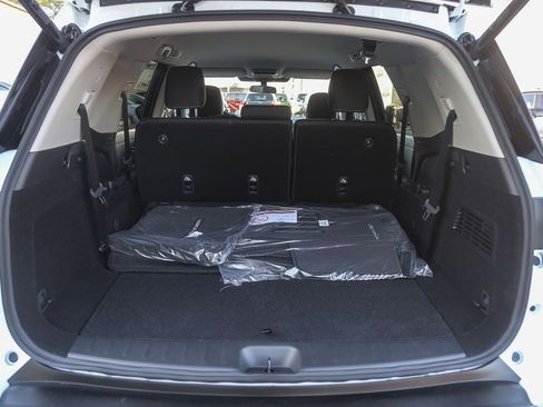 New 2026 Nissan Pathfinder SV FWD image 12