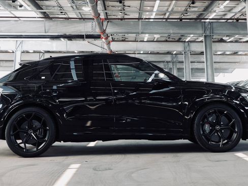 New 2025 Audi RS Q8 performance image 10