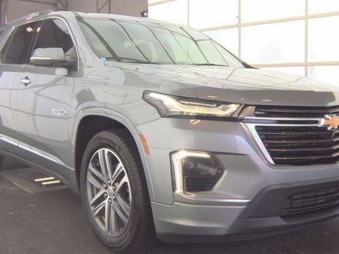 Used 2023 Chevrolet Traverse High Country FWD image 7