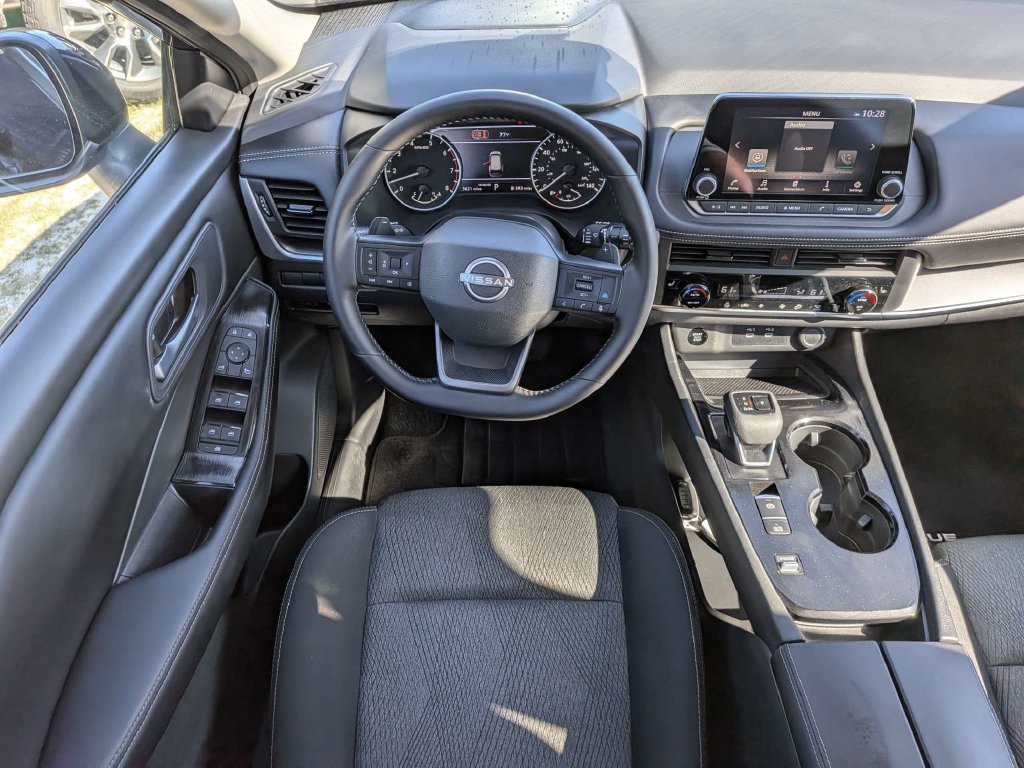 Used 2026 Nissan Rogue SV w/ Cold Weather Package FWD image 14