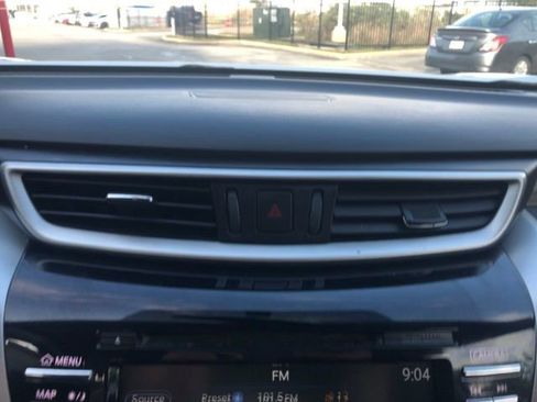 Used 2018 Nissan Murano SV image 44