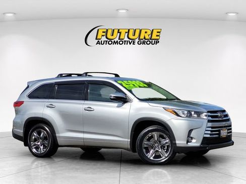 Used 2018 Toyota Highlander Limited Platinum AWD/4WD image 1