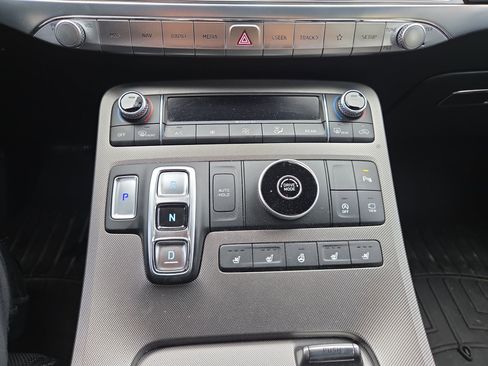 Used 2020 Hyundai Palisade Limited FWD image 15