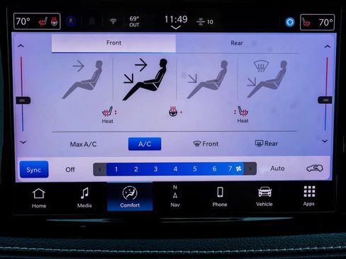 Used 2024 Chrysler Pacifica Limited FWD image 20