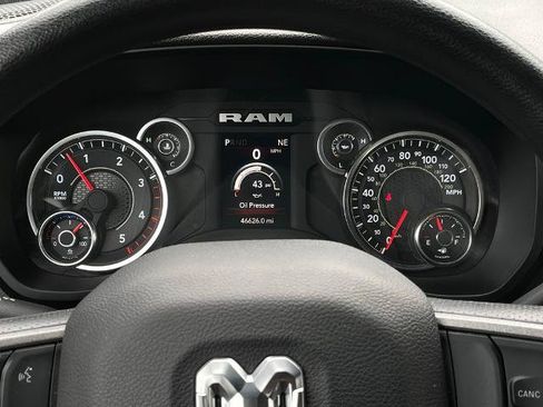 Used 2024 RAM 3500 Tradesman w/ Chrome Appearance Group AWD/4WD image 15