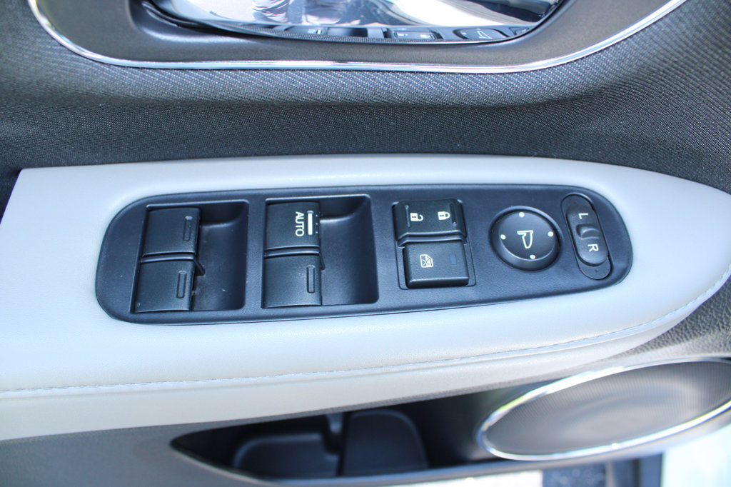 Used 2022 Honda HR-V EX image 29