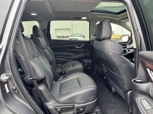Used 2024 Subaru Ascent Touring image 10
