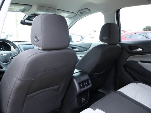 Used 2020 Chevrolet Equinox LT w/ LPO, Floor Liner Package image 12