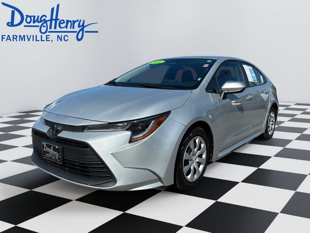 Used 2024 Toyota Corolla LE FWD image 1