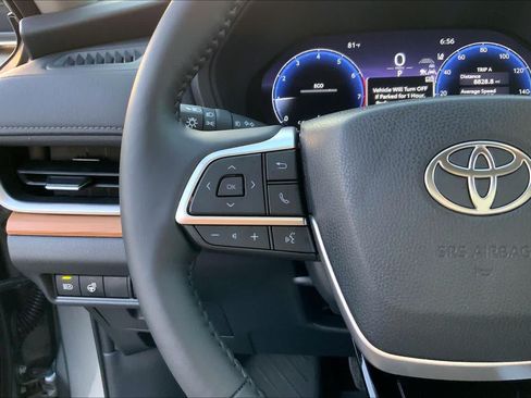 Used 2026 Toyota Grand Highlander FWD image 23