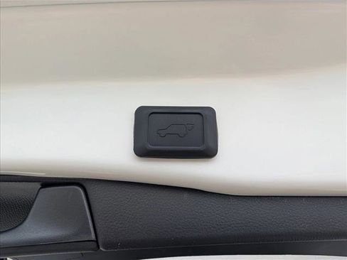 New 2025 Toyota RAV4 XLE image 9